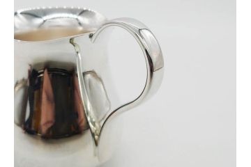 フランス　クリストフル　CHRISTOFLE　アルビ　シルバーコーティング　シンプルながら洗練されたデザインが素敵なティーポット&クリーマー(銀メッキ、ミルクポット、ミルクジャー)(R-075960)