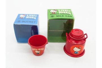 昭和レトロ　当時物　1976年頃　サンリオ　SANRIO　リトルキティ　Little Kitty　ミニチュアコレクション　Miniature Collection　キャラクターグッズなど　まとめて57点セット(ハローキティ、雑貨、2・3・8・9・11・13・16・20.・27・28・32・36・37・38・42、お菓子、おまけ、オマケ、ソフビ、ネームタグ、キーホルダー)(R-075967)