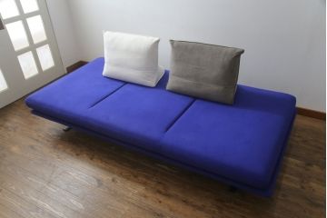 中古　美品　2022年購入　Ligne roset(リーン・ロゼ)　ROSETPrado(ロゼプラド)　デザイン性にこだわりを感じるスタイリッシュな3Pソファ(リーンロゼ、3人掛けソファ、三人掛け、トリプルソファ)(R-075970)
