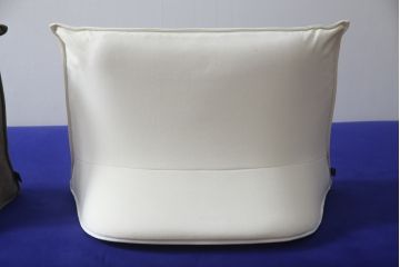 中古　美品　2022年購入　Ligne roset(リーン・ロゼ)　ROSETPrado(ロゼプラド)　デザイン性にこだわりを感じるスタイリッシュな3Pソファ(リーンロゼ、3人掛けソファ、三人掛け、トリプルソファ)(R-075970)