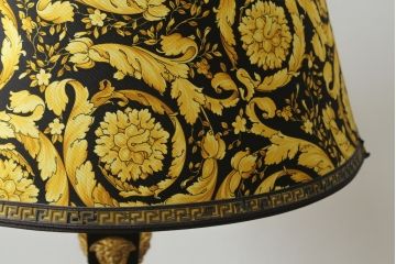 中古　EURO CASA(ユーロカーサ)取り扱い　最高級　VERSACE HOME(ヴェルサーチホーム)　MEDUSA(メデューサ)　ゴージャスな空間を演出するテーブルランプ(卓上照明、テーブルライト、デスクスタンド、スタンドライト)(R-075973)