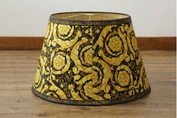 中古　EURO CASA(ユーロカーサ)取り扱い　最高級　VERSACE HOME(ヴェルサーチホーム)　MEDUSA(メデューサ)　ゴージャスな空間を演出するテーブルランプ(卓上照明、テーブルライト、デスクスタンド、スタンドライト)(R-075973)