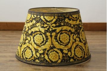 中古　EURO CASA(ユーロカーサ)取り扱い　最高級　VERSACE HOME(ヴェルサーチホーム)　MEDUSA(メデューサ)　ゴージャスな空間を演出するテーブルランプ(卓上照明、テーブルライト、デスクスタンド、スタンドライト)(R-075973)