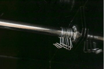 アジアンビンテージ　高級品　韓国民芸家具　圧巻の螺鈿(ラデン)細工がインパクト抜群のワードローブ(洋服タンス、収納棚、ヴィンテージ)(R-075976)