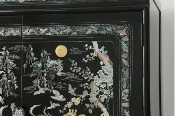 アジアンビンテージ　高級品　韓国民芸家具　圧巻の螺鈿(ラデン)細工がインパクト抜群のワードローブ(洋服タンス、収納棚、ヴィンテージ)(R-075976)