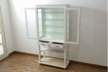 和製アンティーク　カフェ風インテリアが叶うレトロなケビント(ガラスケース、飾り棚、陳列棚、ショーケース、収納棚、戸棚、デンタルケース、デンタルキャビネット)(R-075978)