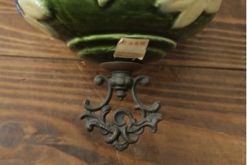 アンティーク照明　ヨーロッパ　高級品!!　陶器製の油タンクと豪華な真鍮製の吊り金具が魅力的なオイルランプ(天井照明、吊り下げランプ、ランタン、ハンギングランプ)(R-075983)