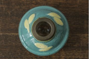 アンティーク照明　ヨーロッパ　高級品!!　陶器製の油タンクと豪華な真鍮製の吊り金具が魅力的なオイルランプ(天井照明、吊り下げランプ、ランタン、ハンギングランプ)(R-075983)