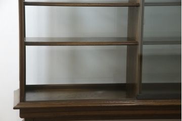 中古　特注品!!　永田良介商店　洗練された佇まいが魅力的な脚付きガラスケース(Gケース、ショーケース、ディスプレイケース、コレクションケース、飾り棚、陳列棚、店舗什器)(R-075984)