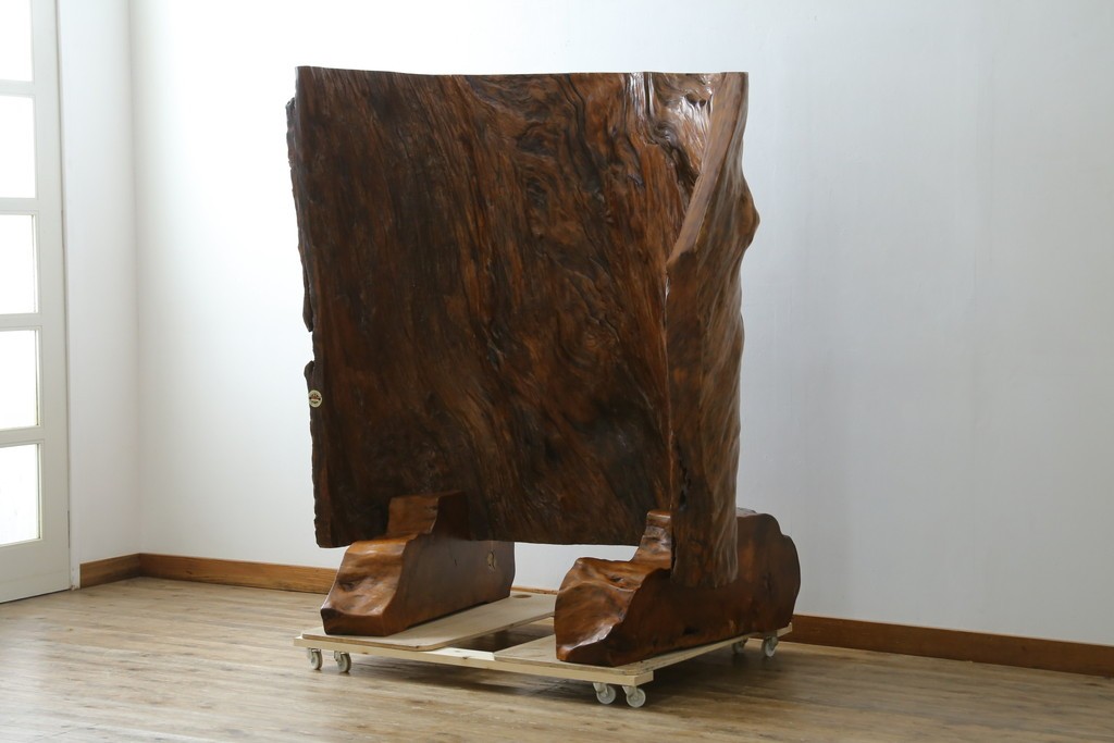 中古　特大!!　漆塗り　木の質感そのままで存在感抜群!屋久杉材の衝立て　定価約400万円　(R-075989)