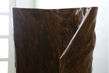 中古　特大!!　漆塗り　木の質感そのままで存在感抜群!屋久杉材の衝立て　定価約400万円　(R-075989)