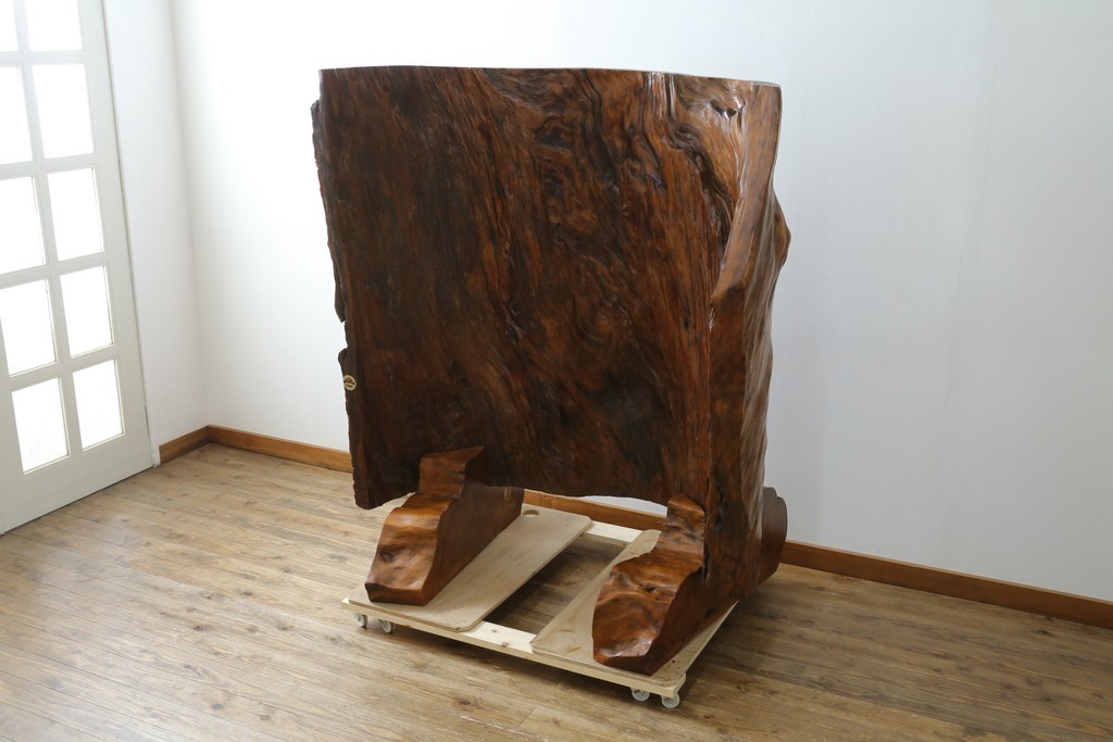 中古　特大!!　漆塗り　木の質感そのままで存在感抜群!屋久杉材の衝立て　定価約400万円　(R-075989)