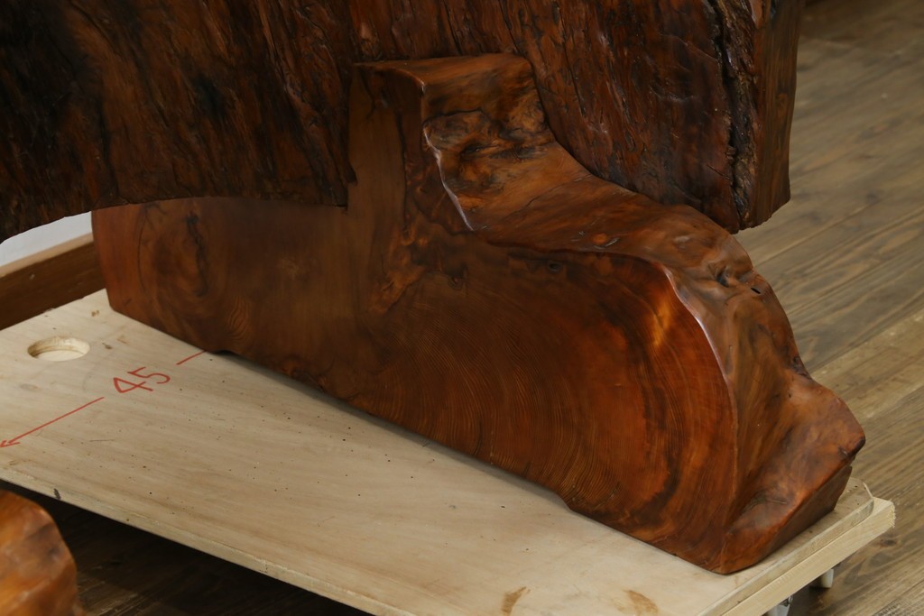 中古　特大!!　漆塗り　木の質感そのままで存在感抜群!屋久杉材の衝立て　定価約400万円　(R-075989)