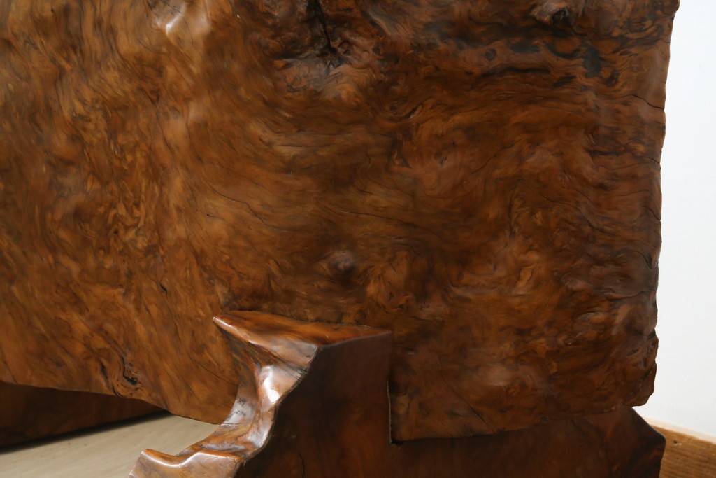 中古　特大!!　漆塗り　木の質感そのままで存在感抜群!屋久杉材の衝立て　定価約400万円　(R-075989)