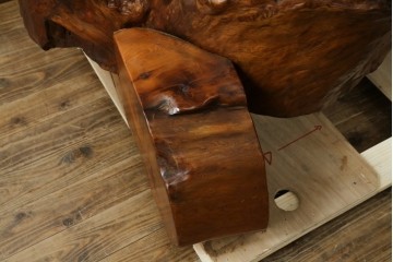 中古　特大!!　漆塗り　木の質感そのままで存在感抜群!屋久杉材の衝立て　定価約400万円　(R-075989)