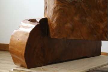 中古　特大!!　漆塗り　木の質感そのままで存在感抜群!屋久杉材の衝立て　定価約400万円　(R-075989)