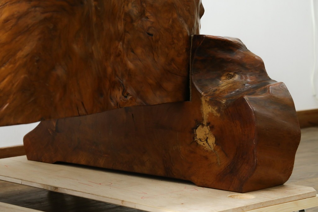 中古　特大!!　漆塗り　木の質感そのままで存在感抜群!屋久杉材の衝立て　定価約400万円　(R-075989)