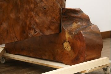 中古　特大!!　屋久杉　漆塗り　木の質感そのままで存在感抜群の衝立て(パーテーション、衝い立て、つい立て、間仕切り、仕切り、ディスプレイ)(定価約400万円)(R-075989)