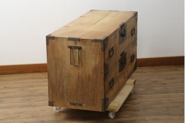 和製アンティーク　前面内部・桐材　時代を経た趣が感じられる佐渡小木箪笥ローボード(佐渡箪笥、和たんす、時代箪笥、収納箪笥、衣装箪笥、引き出し、ローチェスト、テレビ台)(R-075991)