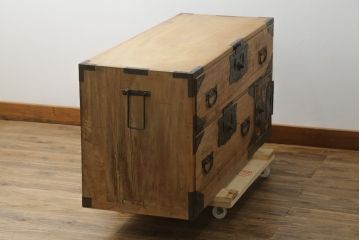 和製アンティーク　前面内部・桐材　時代を経た趣が感じられる佐渡小木箪笥ローボード(佐渡箪笥、和たんす、時代箪笥、収納箪笥、衣装箪笥、引き出し、ローチェスト、テレビ台)(R-075992)