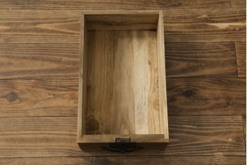 和製アンティーク　前面内部・桐材　時代を経た趣が感じられる佐渡小木箪笥ローボード(佐渡箪笥、和たんす、時代箪笥、収納箪笥、衣装箪笥、引き出し、ローチェスト、テレビ台)(R-075992)