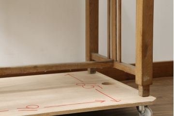 和製アンティーク　ナラ材　懐かしい雰囲気漂う平机(ワークデスク、コンソールテーブル、作業台、在宅用、在宅ワーク用)(R-075993)