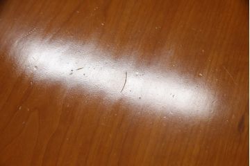 中古　アクタス取り扱い　イタリア製　ポラダ(porada)社　チェリー材　すっきりとした佇まいが魅力的なダイニングテーブル(4人掛け、6人掛け、食卓)(定価約32万円)(R-075996)