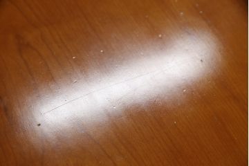 中古　アクタス取り扱い　イタリア製　ポラダ(porada)社　チェリー材　すっきりとした佇まいが魅力的なダイニングテーブル(4人掛け、6人掛け、食卓)(定価約32万円)(R-075996)