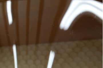 中古　イタリア製　エレガントな佇まいが目を惹く!! 美しい象嵌入りキャビネット(収納棚、戸棚、食器棚、カップボード、飾り棚、キュリオケース、店舗什器)(R-075998)