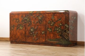 ヴィンテージ家具　繊細な絵柄が目を引くシノワズリ様式のサイドボード(サイドキャビネット、リビングボード、引き出し、収納棚、戸棚)(R-076000)