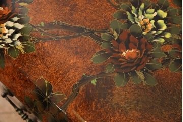 ヴィンテージ家具　繊細な絵柄が目を引くシノワズリ様式のサイドボード(サイドキャビネット、リビングボード、引き出し、収納棚、戸棚)(R-076000)