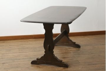 イギリスビンテージ　ERCOL(アーコール)　クラシカルな雰囲気漂うダイニングテーブル(4人掛け、6人掛け、食卓、作業台、ヴィンテージ、英国、北欧)(R-076002)