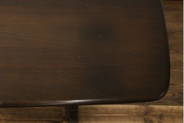 イギリスビンテージ　ERCOL(アーコール)　クラシカルな雰囲気漂うダイニングテーブル(4人掛け、6人掛け、食卓、作業台、ヴィンテージ、英国、北欧)(R-076002)