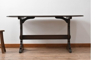 イギリスヴィンテージ　ERCOL(アーコール)　クラシカルな雰囲気漂うダイニングテーブル(4人掛け、6人掛け、食卓、作業台、ヴィンテージ、英国、北欧)(R-076002)