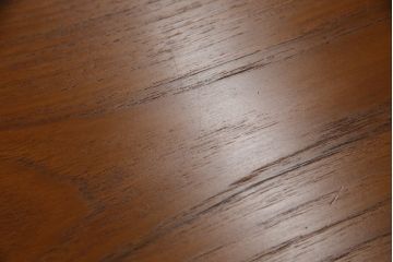 デンマークビンテージ　チーク材　小振りなサイズで可愛らしい脚付きキャビネット(サイドキャビネット、サイドボード、本棚、ブックシェルフ、飾り棚、収納棚、ヴィンテージ、北欧)(R-076004)