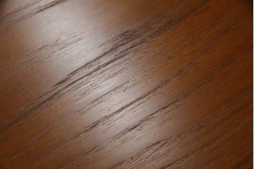 デンマークビンテージ　チーク材　小振りなサイズで可愛らしい脚付きキャビネット(サイドキャビネット、サイドボード、本棚、ブックシェルフ、飾り棚、収納棚、ヴィンテージ、北欧)(R-076004)