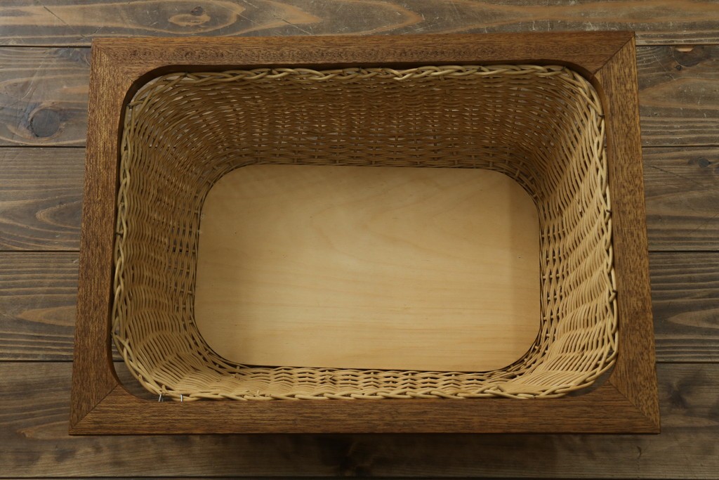 デンマークヴィンテージ　チーク材　キャスターとカゴ付きで便利なソーイングワゴン　(R-076005)