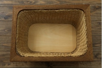 デンマークヴィンテージ　チーク材　キャスターとカゴ付きで便利なソーイングワゴン　(R-076005)