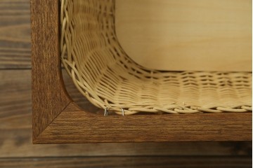 デンマークヴィンテージ　チーク材　キャスターとカゴ付きで便利なソーイングワゴン　(R-076005)