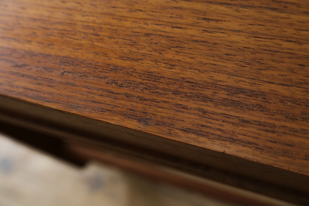 デンマークヴィンテージ　チーク材　キャスターとカゴ付きで便利なソーイングワゴン　(R-076005)