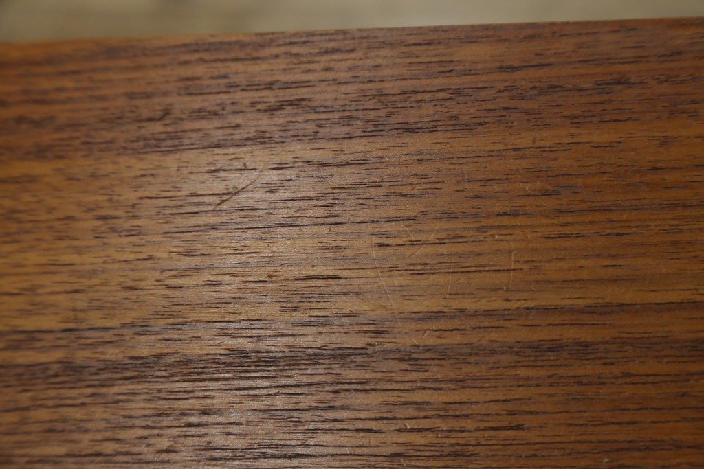 デンマークヴィンテージ　チーク材　キャスターとカゴ付きで便利なソーイングワゴン　(R-076005)