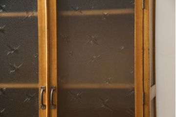 和製アンティーク　カバ材　昭和レトロな雰囲気漂う本箱(ブックケース、ガラス戸棚、収納棚、食器棚、キャビネット)(R-076008)
