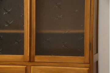 和製アンティーク　カバ材　昭和レトロな雰囲気漂う本箱(ブックケース、ガラス戸棚、収納棚、食器棚、キャビネット)(R-076008)
