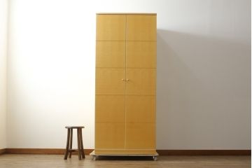 中古　松創(MATSUSO)　洗練された佇まいが魅力的な幅狭ワードローブ(洋服タンス、戸棚、収納棚、キャビネット)(R-076009)