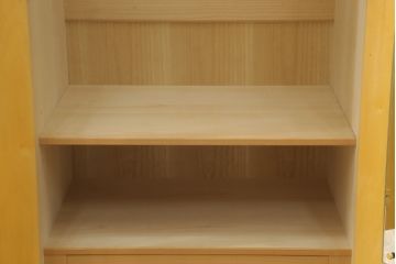 中古　松創(MATSUSO)　洗練された佇まいが魅力的な幅狭ワードローブ(洋服タンス、戸棚、収納棚、キャビネット)(R-076009)