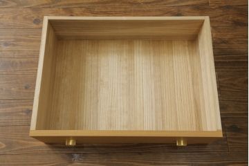 中古　松創(MATSUSO)　洗練された佇まいが魅力的な幅狭ワードローブ(洋服タンス、戸棚、収納棚、キャビネット)(R-076009)