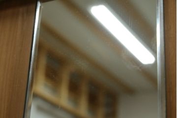 和製アンティーク　激レア希少!!　美しくデザインされたパーケットリー(寄木細工・象嵌)の扉が目を惹くワードローブ(洋服タンス、衣装箪笥)(R-076010)