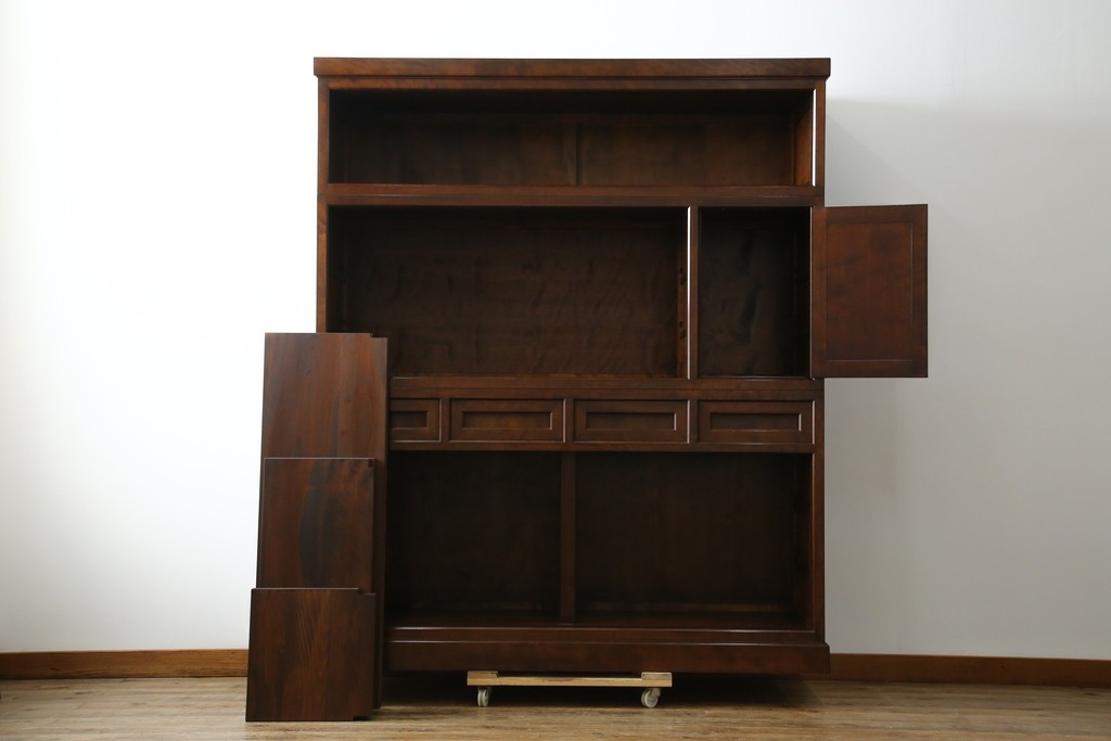 中古　美品　松本民芸家具　和モダンな雰囲気を醸し出す舞良型食器棚　定価約133万円　(R-076011)