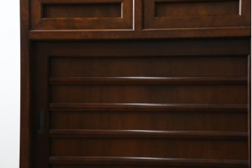 中古　美品　松本民芸家具　和モダンな雰囲気を醸し出す舞良型食器棚　定価約133万円　(R-076011)