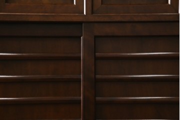 中古　美品　松本民芸家具　和モダンな雰囲気を醸し出す舞良型食器棚　定価約133万円　(R-076011)